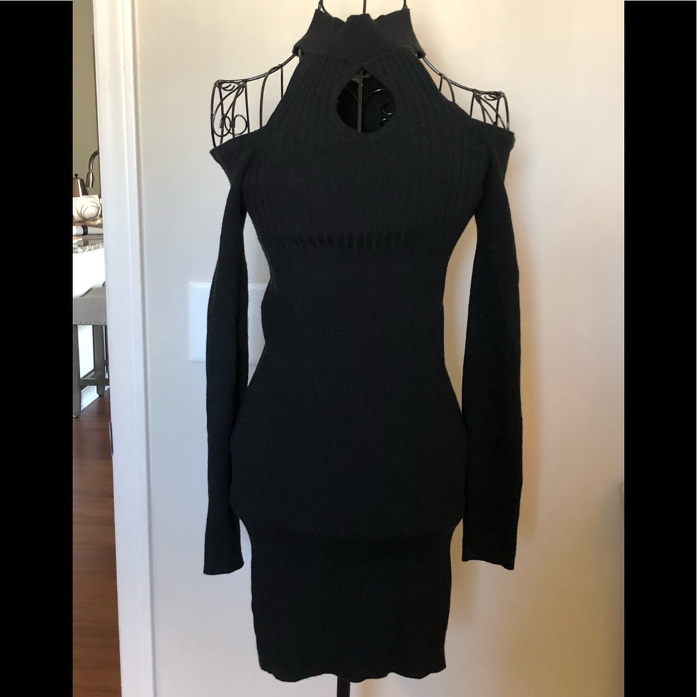 Charlotte Russe black keyhole coldshld sweatrdress